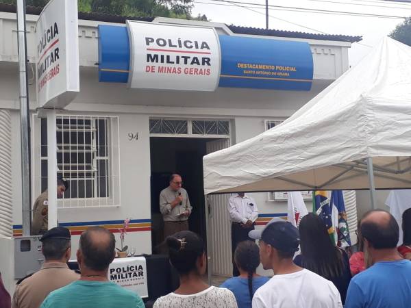 INAUGURA&Ccedil;&Atilde;O QUARTEL DA POL&Iacute;CIA MILITAR