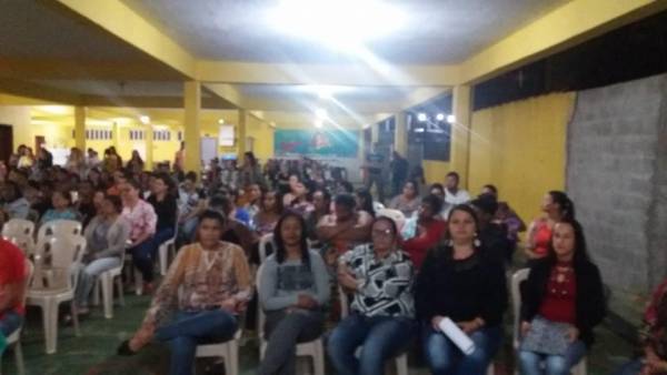 Reuni&atilde;o de Pais na Escola Municipal Expedito Pereira Lim